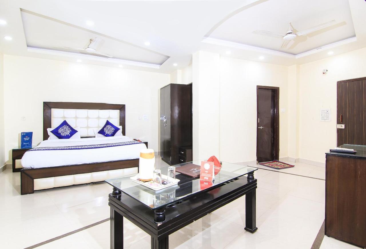 Oyo 2569 Hotel Paradise カーンプル エクステリア 写真